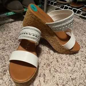 White Wedges